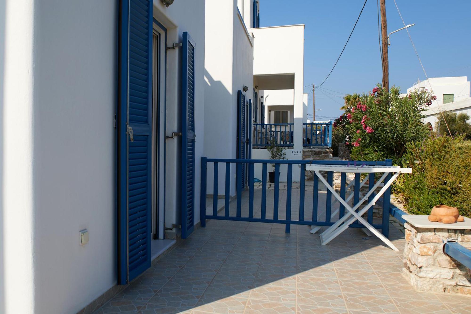 Theologos * Antiparos Town