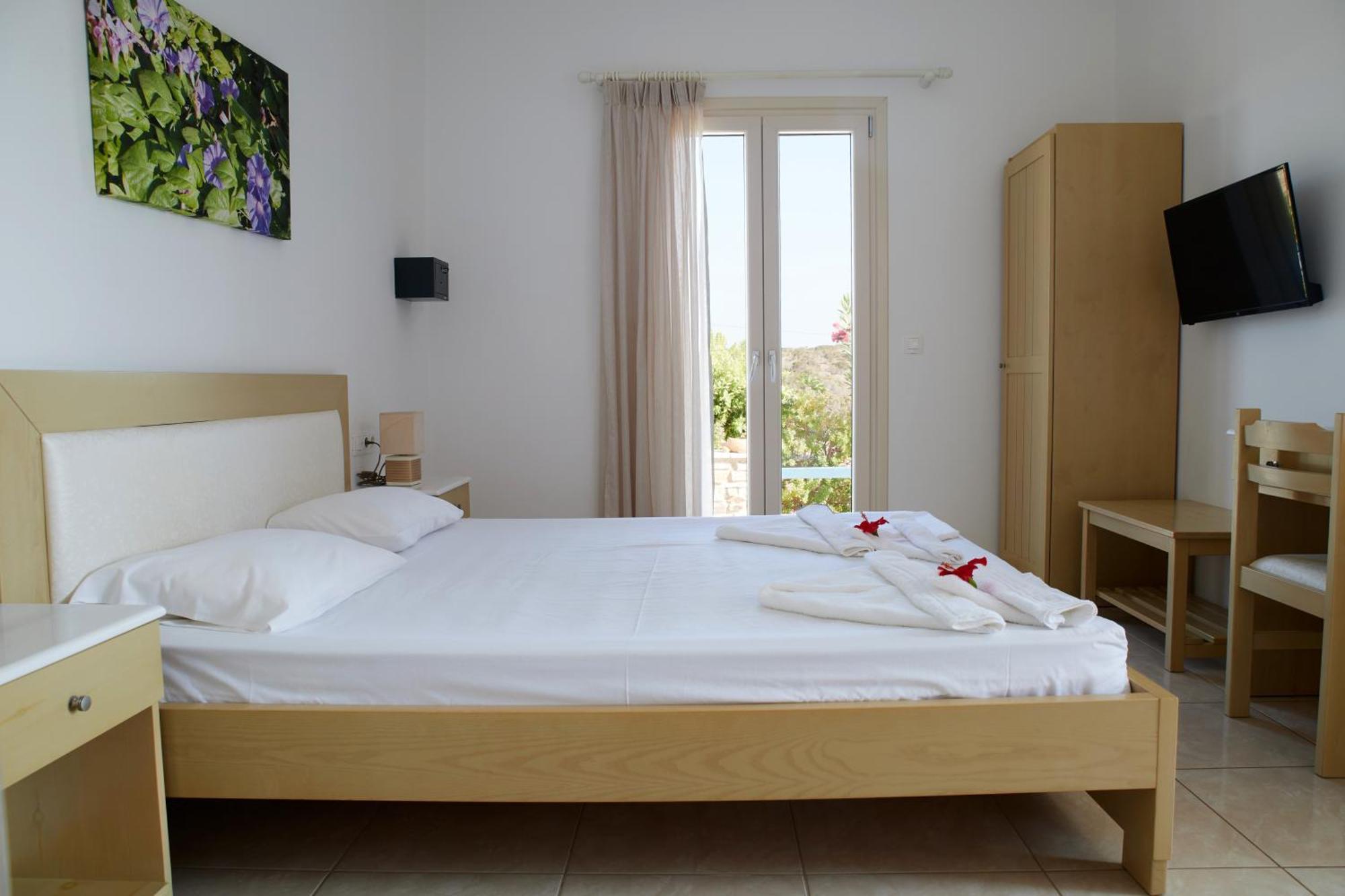 Theologos Apartment